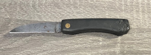 VINTAGE KNIFE COLLECTION.