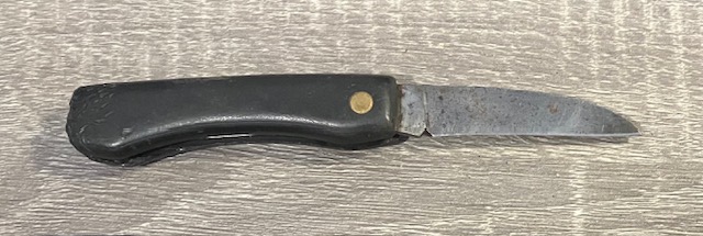 VINTAGE KNIFE COLLECTION.