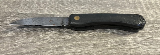 VINTAGE KNIFE COLLECTION.