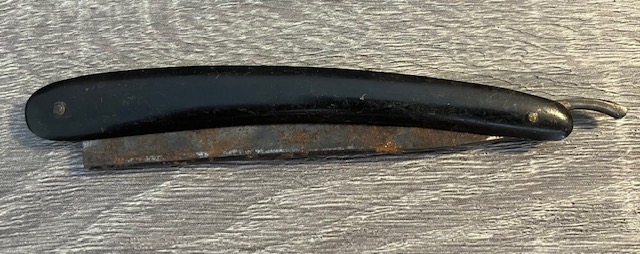 VINTAGE KNIFE COLLECTION.