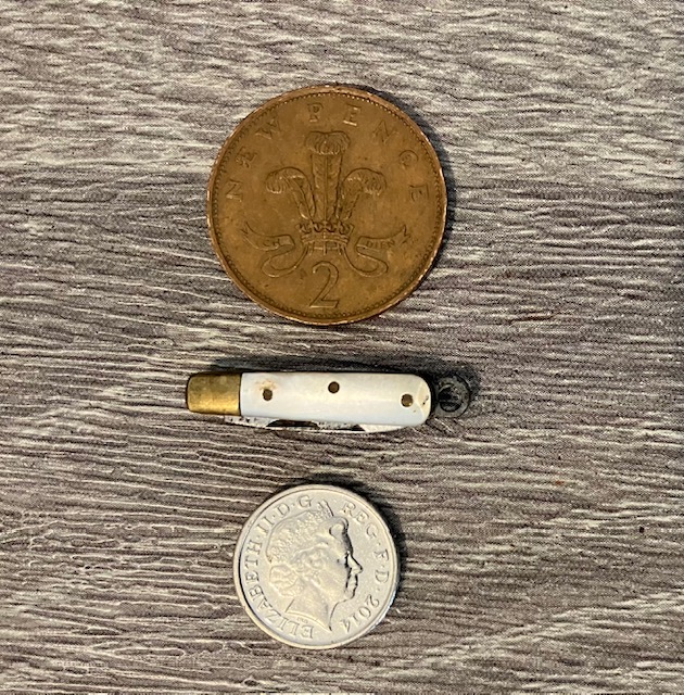 VINTAGE KNIFE COLLECTION.