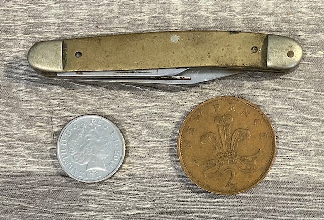 VINTAGE KNIFE COLLECTION.