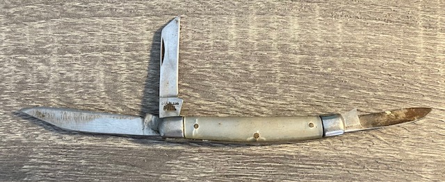 VINTAGE KNIFE COLLECTION.