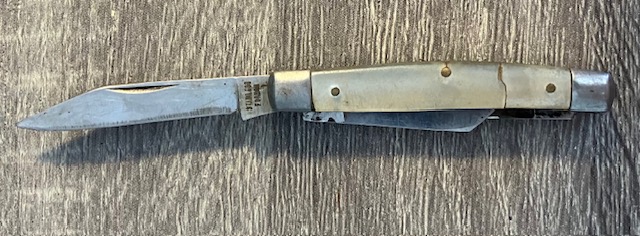 VINTAGE KNIFE COLLECTION.