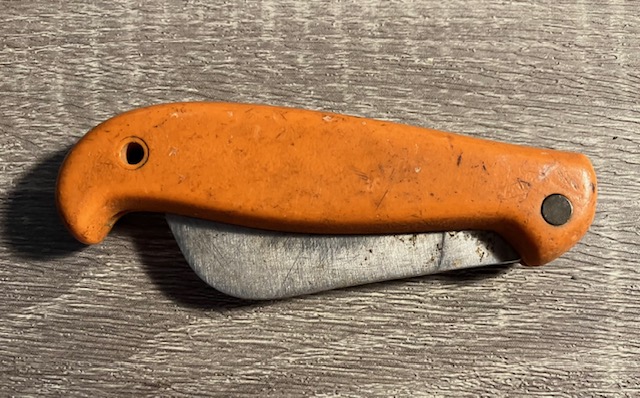 VINTAGE KNIFE COLLECTION.