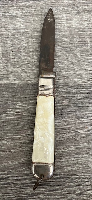 VINTAGE KNIFE COLLECTION.