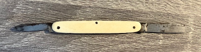 VINTAGE KNIFE COLLECTION.