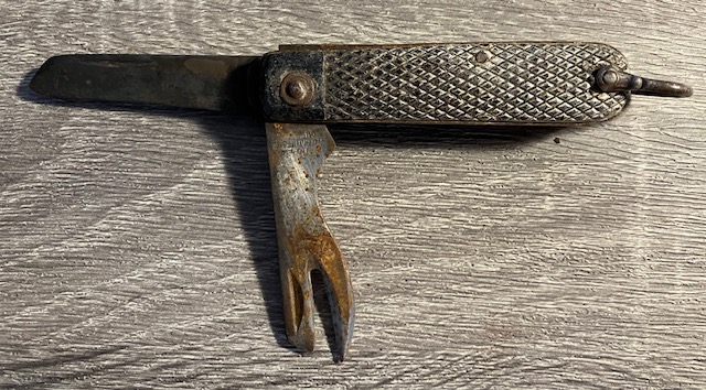 VINTAGE KNIFE COLLECTION.