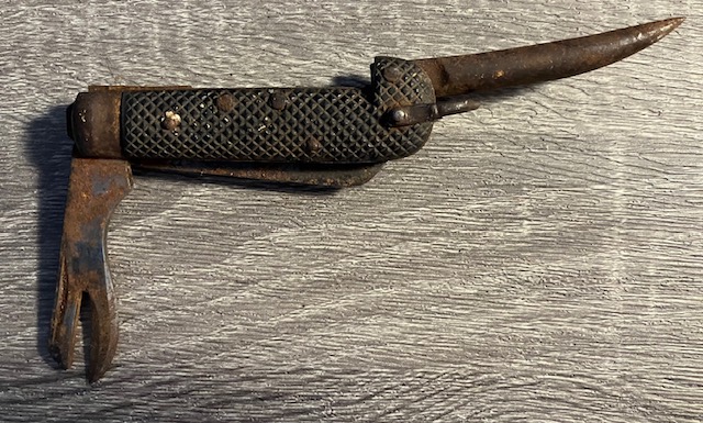 VINTAGE KNIFE COLLECTION.