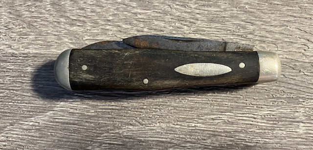 VINTAGE KNIFE COLLECTION.