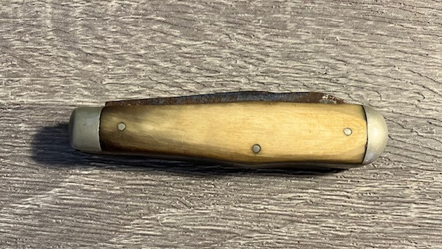 VINTAGE KNIFE COLLECTION.