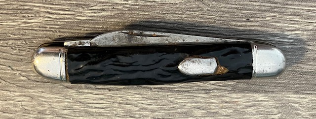 VINTAGE KNIFE COLLECTION.