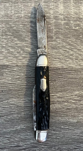 VINTAGE KNIFE COLLECTION.