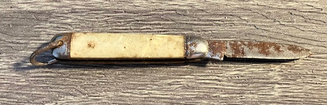 VINTAGE KNIFE COLLECTION.