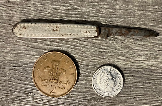 VINTAGE KNIFE COLLECTION.