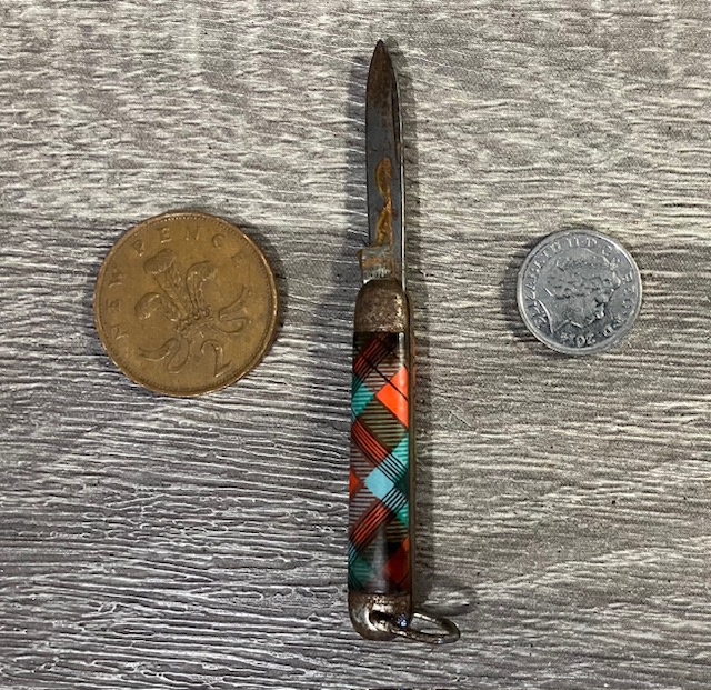 VINTAGE KNIFE COLLECTION.