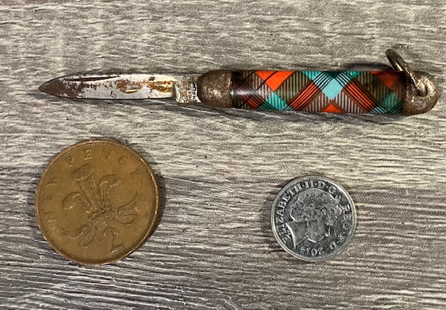 VINTAGE KNIFE COLLECTION.