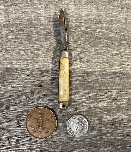 VINTAGE KNIFE COLLECTION.