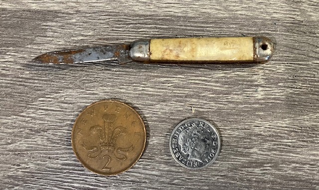 VINTAGE KNIFE COLLECTION.