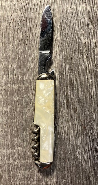 VINTAGE KNIFE COLLECTION.