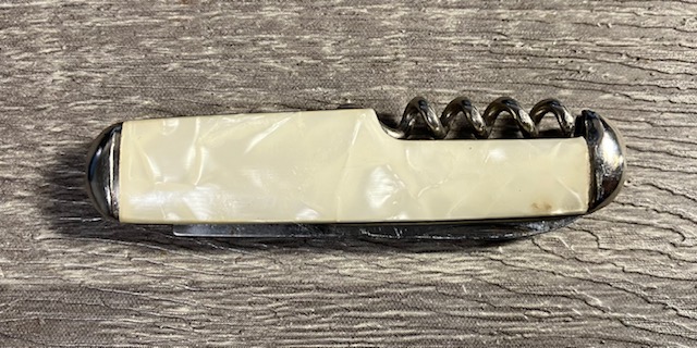 VINTAGE KNIFE COLLECTION.