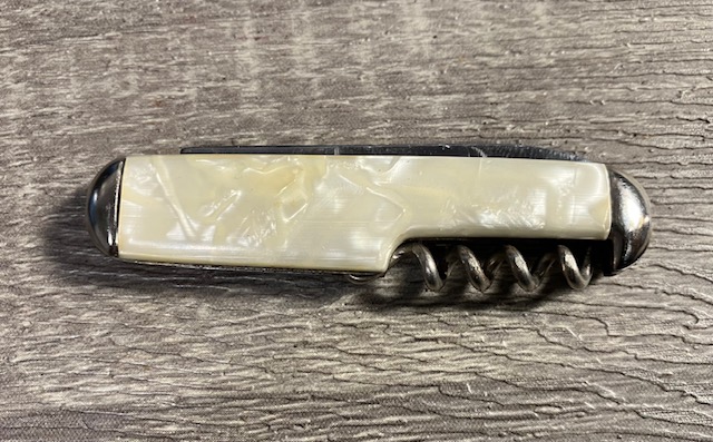 VINTAGE KNIFE COLLECTION.