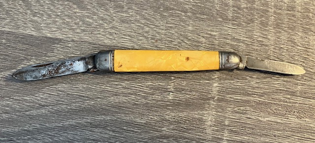 VINTAGE KNIFE COLLECTION.