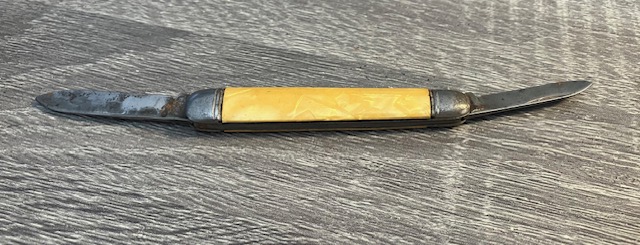 VINTAGE KNIFE COLLECTION.