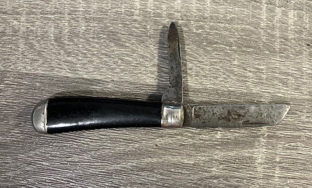 VINTAGE KNIFE COLLECTION.