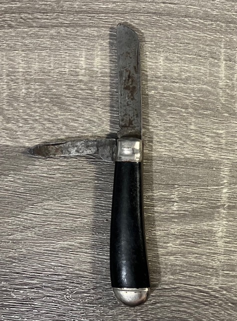 VINTAGE KNIFE COLLECTION.