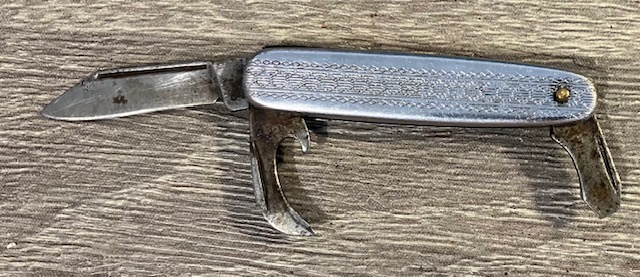 VINTAGE KNIFE COLLECTION.