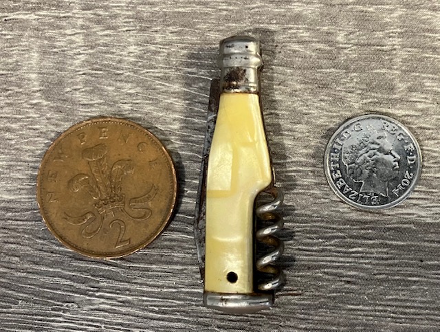 VINTAGE KNIFE COLLECTION.