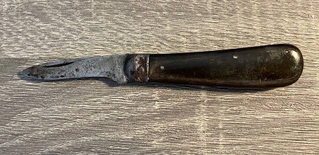 VINTAGE KNIFE COLLECTION.