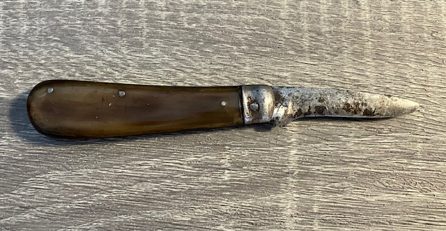 VINTAGE KNIFE COLLECTION.