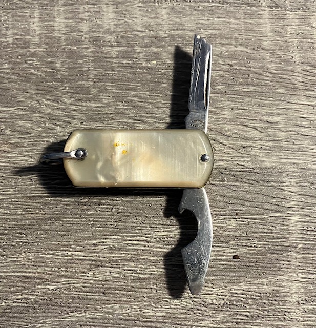 VINTAGE KNIFE COLLECTION.