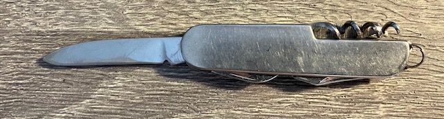 VINTAGE KNIFE COLLECTION.