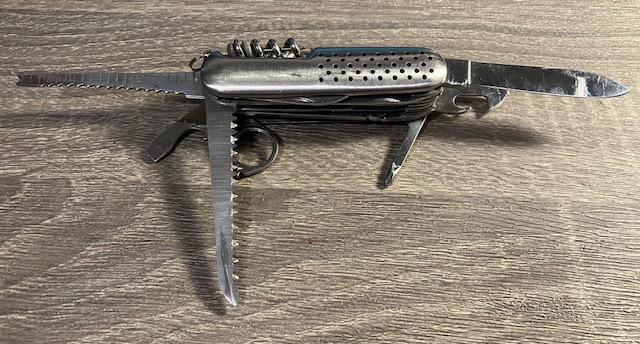 VINTAGE KNIFE COLLECTION.