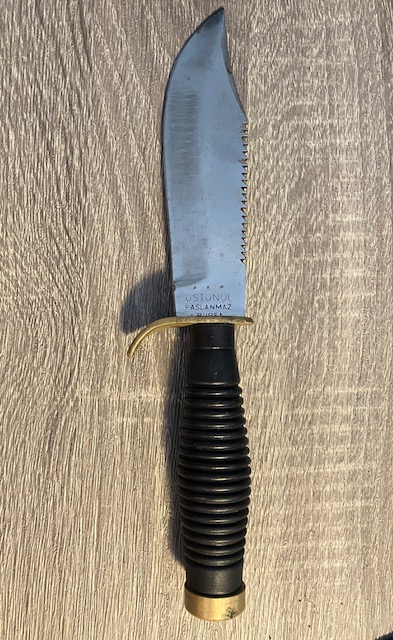 VINTAGE KNIFE COLLECTION.