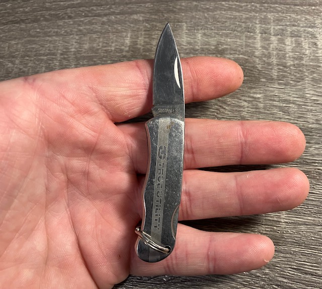 VINTAGE KNIFE COLLECTION.