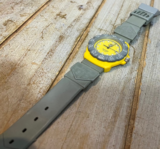 TAG Heuer 382.513.1 Midsize Formula 1 Watch.